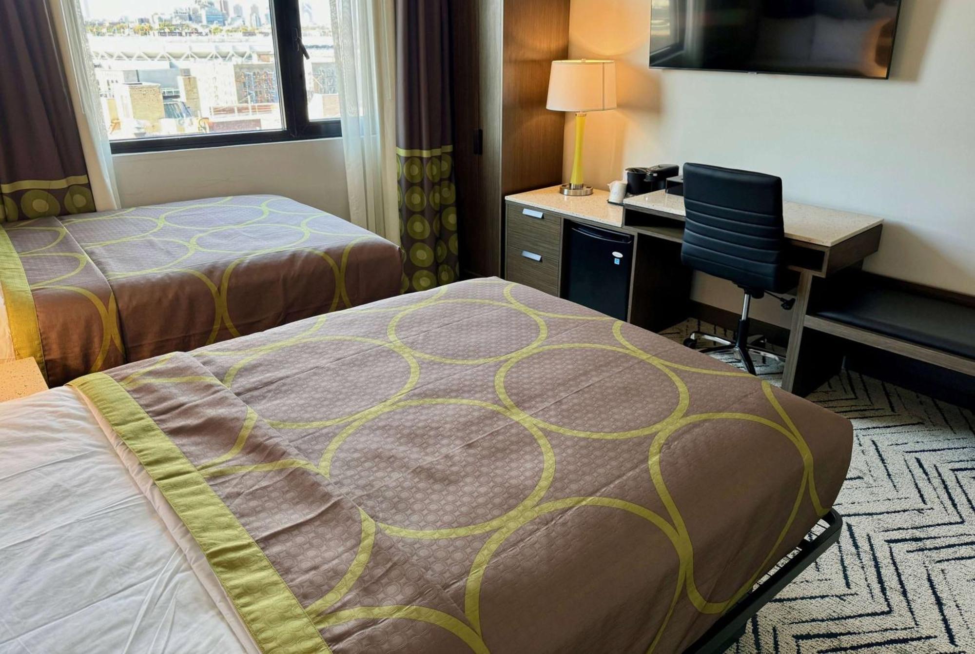 Hotel Super 8 By Wyndham Bronx Near Stadium Nueva York